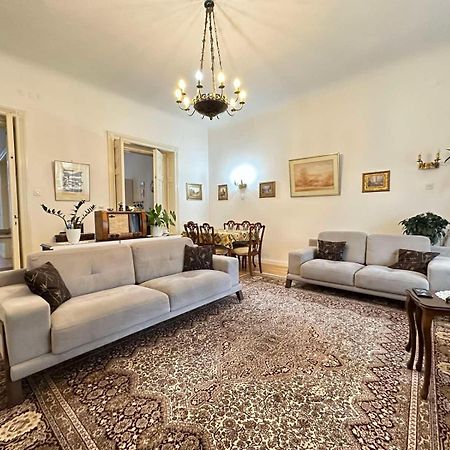 The Best Location Salon Apartment With Main Street View サラエヴォ エクステリア 写真