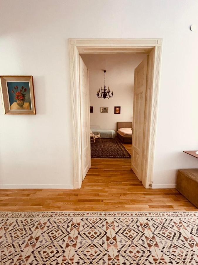 The Best Location Salon Apartment With Main Street View サラエヴォ エクステリア 写真