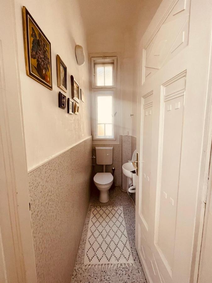 The Best Location Salon Apartment With Main Street View サラエヴォ エクステリア 写真