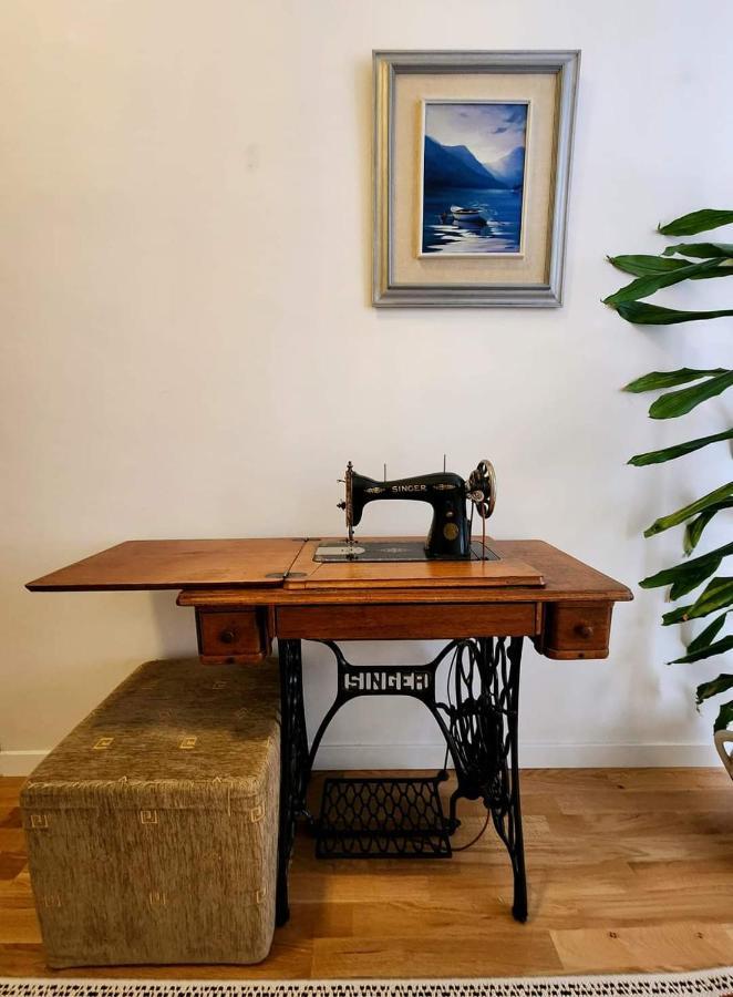 The Best Location Salon Apartment With Main Street View サラエヴォ エクステリア 写真