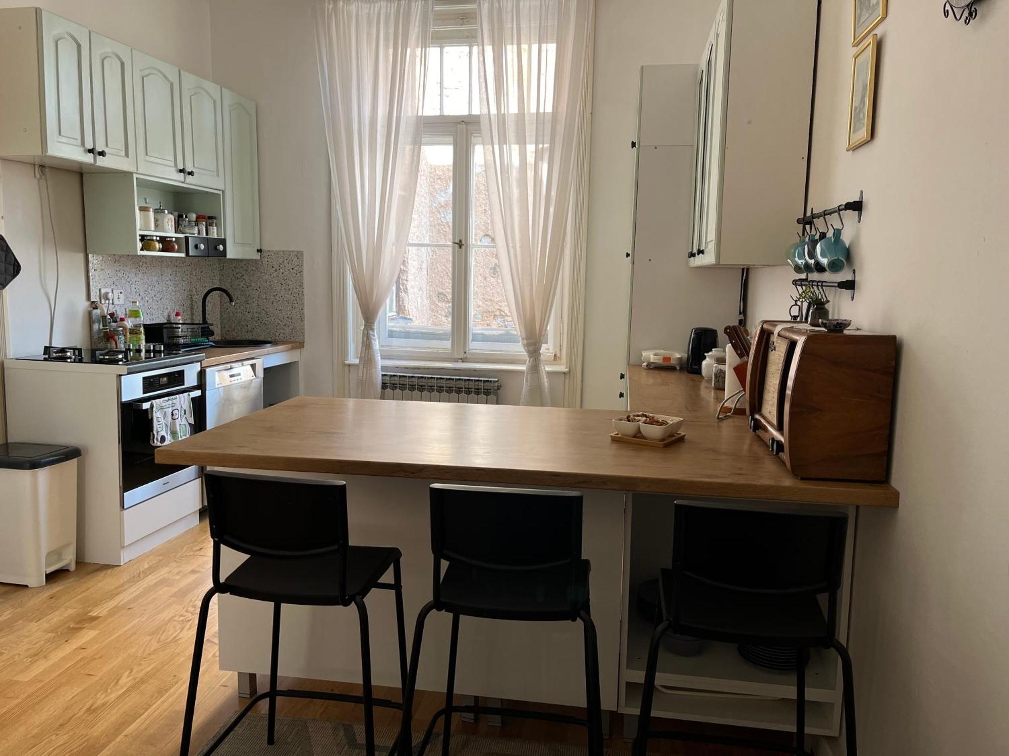 The Best Location Salon Apartment With Main Street View サラエヴォ エクステリア 写真